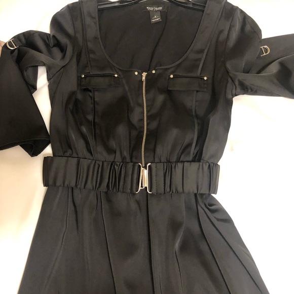 Black dress - Picture 7 of 10